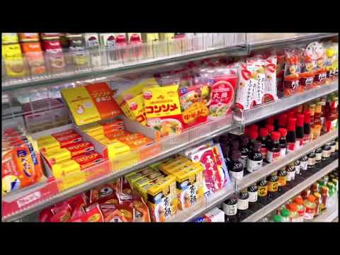Shopping at Daiso 100 yen store in Japan
