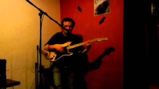 Video Vojta Kroupa pobízí na Kamence k revoluci!