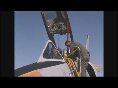 Lompoc F 106 dummy seat ejection and live jumper in Gemini suit - 1965 footages ( No sound )