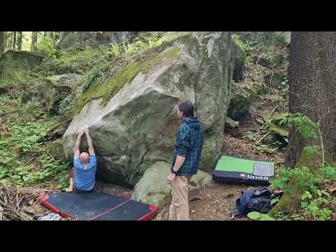 Omida Veselă 7C - Bouldering Sihla