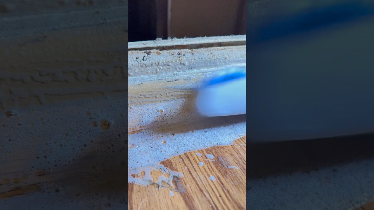 Baseboard Scrubbing #cleaning #clean #scrubbing #cleaningmotivation #cleaningasmr #asmr #satisfying
