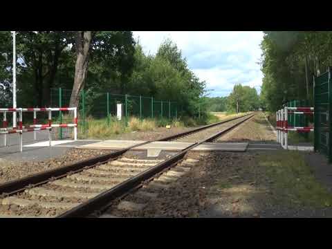 Bahnübergang gesperrt - ELSTERWELLE