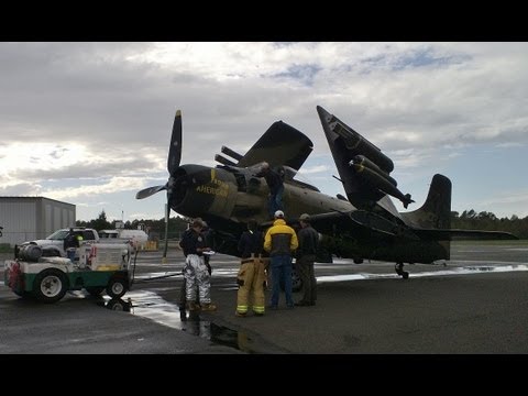 Douglas A-1 Skyraider Emergency Deadstick Landing [ATC Audio/Heritage Flight]