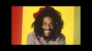 Dennis Brown - Long And Winding Road