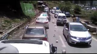 preview picture of video 'kaghan naran road tarefc jaam'