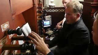 Download Lagu Massale samenzang met bovenstem| Psalm 42 vers 1-3 en 5 | Grote of St. Stephanuskerk Hasselt Thumbnail