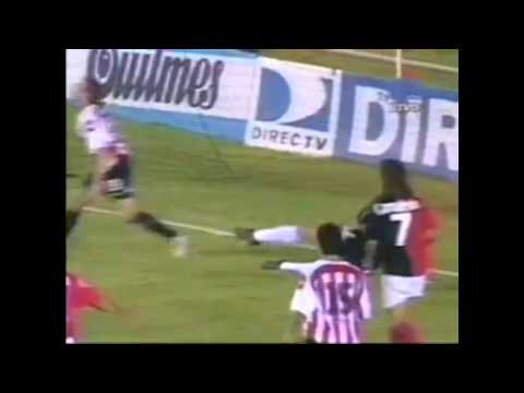 Colón 2-1 Instituto, Apertura 2004
