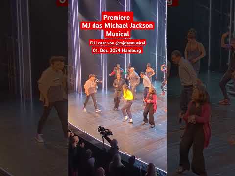Die Premiere von MJ Das Michael Jackson Musical in Hamburg im Theater an der Elbe. 01. Dez. 2024.