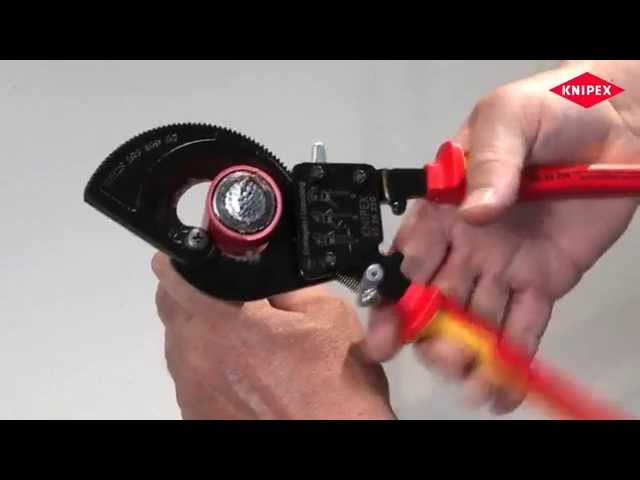 Video Teaser für KNIPEX Kabelschneider (Ratschenprinzip) (95 36 250)