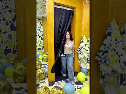 A mai rămas cineva în muzeu?