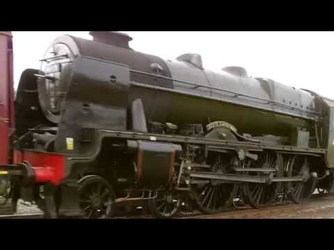 Prestatyn 26.7.2016 - 46115 Scots Guardsman on The Welsh Mountaineer - Royal Scot