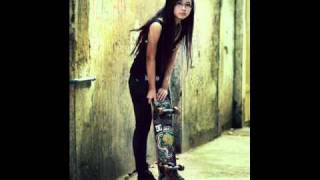 Bài hát Groovy As We Are - Nghệ sĩ trình bày Suboi