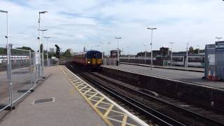 preview picture of video 'Trains and Announcements at Clapham Junction 30 August 2014'