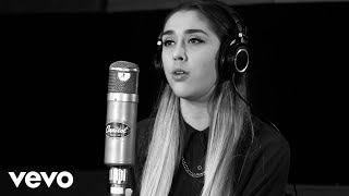 Claire - Neon Love (1 Mic 1 Take)