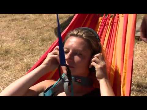 Vierdaagse Nijmegen 2018 - Esther 'relaxt' op Festival 't Eiland