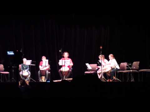 Hra na djembe - JEZERNÍ KRÁLOVNA