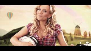 Debbie Nunn - Bubbles (Official Music Video)