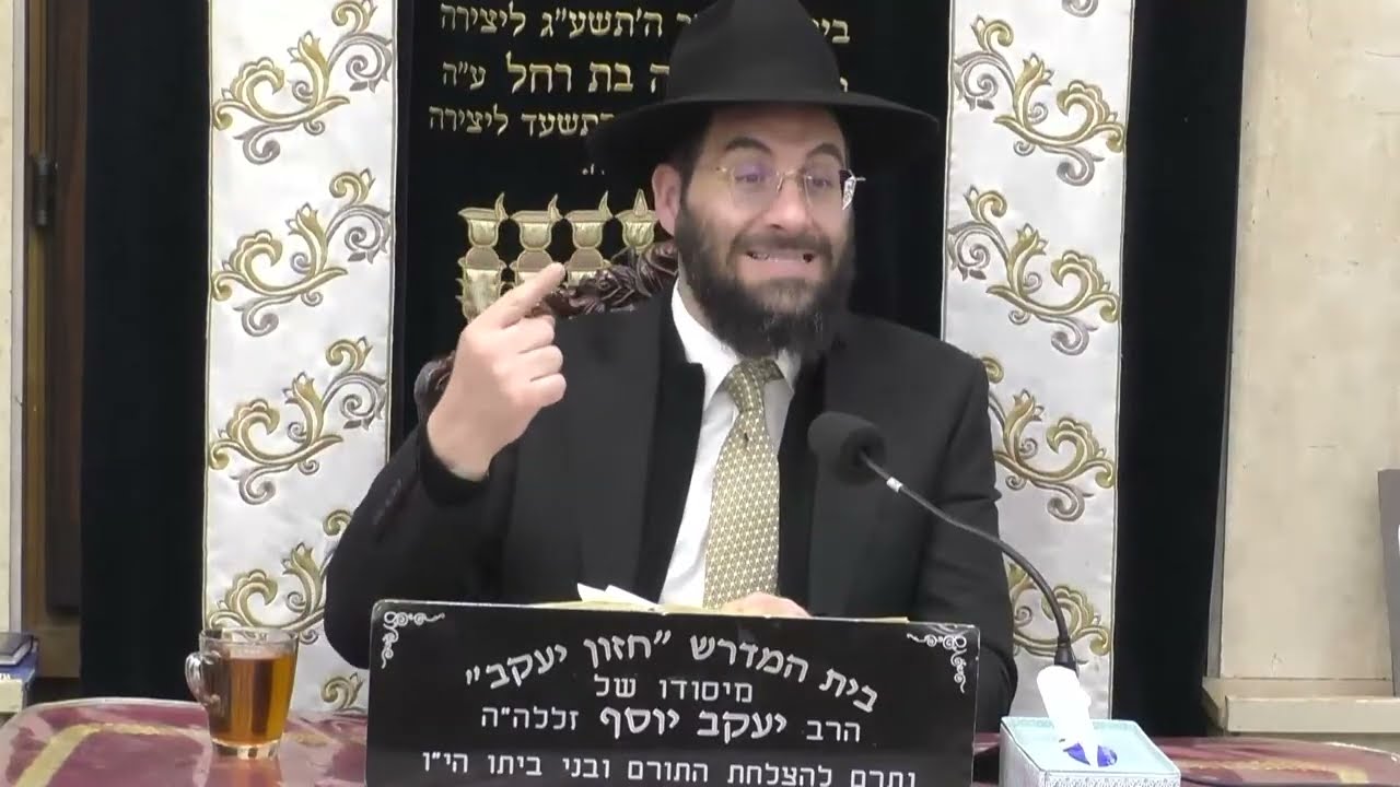 הרב משה יוסף  •  נשים ועבדים פטורים מהתפילה