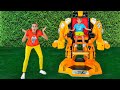 Vlad and Niki play with robot car toy
