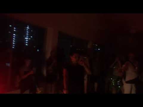 Padê e Cachaça (Stoff und Schnaps Cover Version) live no Esponja Pré Carnaval em SP 24/02/19