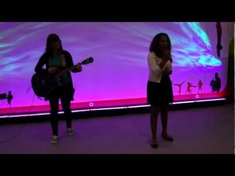 Gama Barros - Vem Dar Música à Tua Escola - Futurália 2013 - Diamonds - Rihanna (cover)