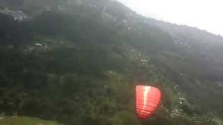 preview picture of video '(Paragliding) Another soft landing....'