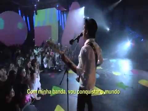 Disneyllon in Concert Rock Bones - Familia Punk