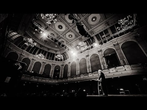 Smart people in a concert hall (behind the scenes at Catalyst Live)