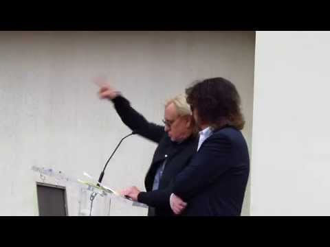 Joe Walsh tells us... "Things you didn't know about Jeff Lynne"