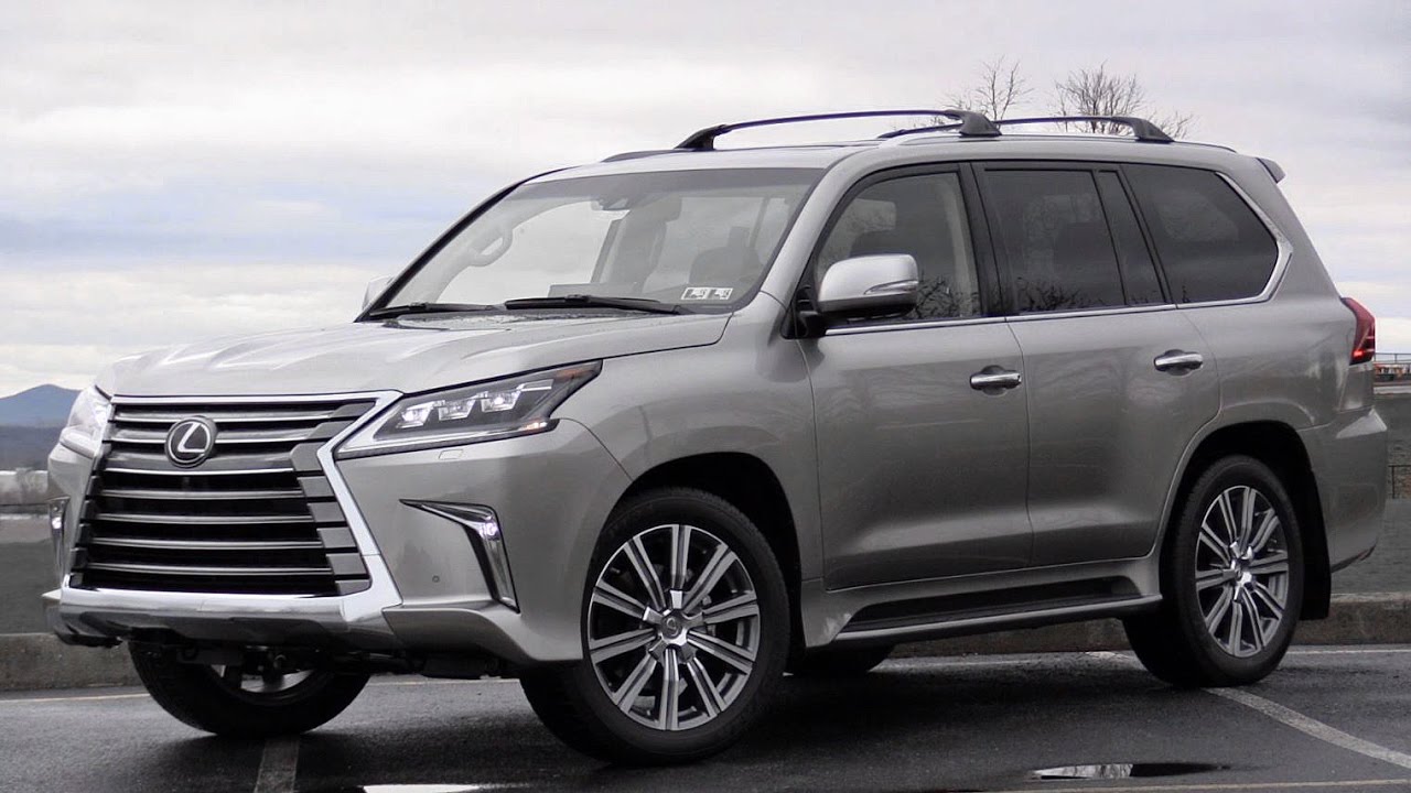 2017 Lexus LX 570: Review