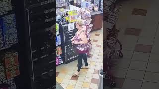 Download lagu Tammy going to the gas station mp3