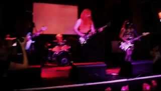 Catillinárias - White Boy (Bikini Kill)