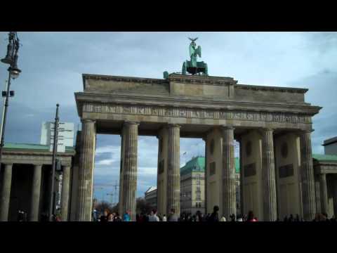 BRANDENBURG GATE & PARISER PLATZ BERLIN 