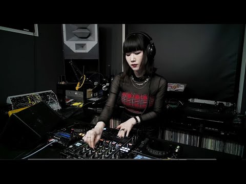 CHIKA Hardtechno Schranz DJ set
