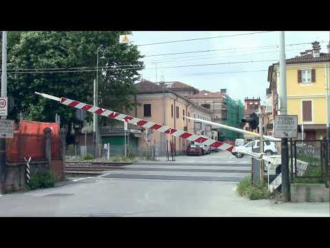 Savigliano (I) Passaggio a Livello // Level crossing //