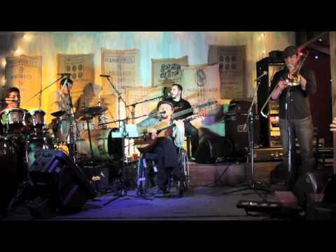 Mil Horas - Willie Ziavino & C.O.T. Band