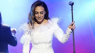 Mónica Naranjo interpreta &quot;Inmensidad&quot; junto a la Orquesta Sinfónica y la Coral de Bilbao (HD)