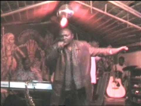 Georges Minyem chante Munyengue la joie