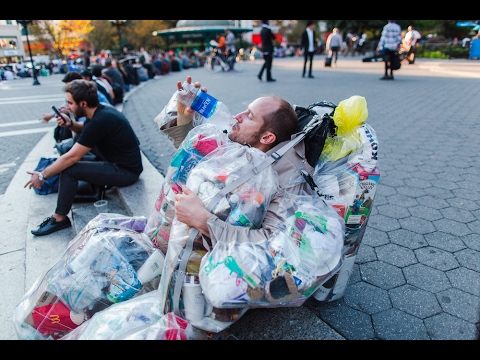Wearing Trash for 30 Days in New York City