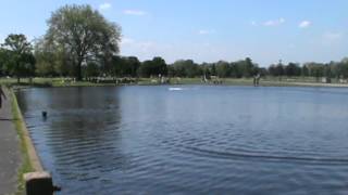 preview picture of video 'Pawels Appatirion doing 75mph on Clapham Common Long Pond'