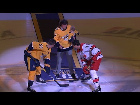 Scott Hartnell returns to Smashville, drops first puck