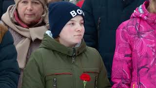 видео с перезахоронения бойца на родине