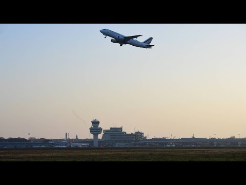 TXL closes: Last plane takes off from Tegel