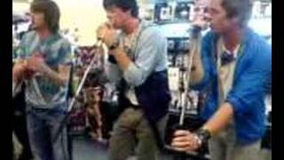 The Dykeenies Clean Up Your Eyes At HMV Instore