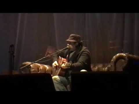 Discours + J’suis féministe, Damien Saez à Paris Arena le 29 mars 2025, Apocalypse Tour