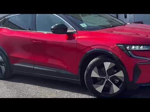 Renault Megane E-Tech Techno EV60 220hp - Image 2
