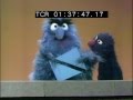 Sesame Street Herry Monster Looks For A Triangle