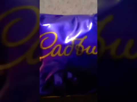 Yummy!!! CADBURY CHOCOBAKES CHOCO FILLED COOKIES IN ₹10rs #chocolate #cookies #cadbury #new #shorts
