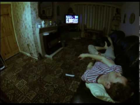 At the Door — Trailer (Italiano)