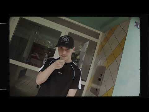 LE K - Y A PAS D'SMEH (CLIP OFFICIEL)